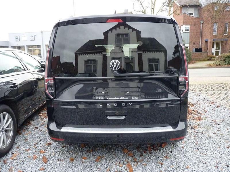 Gebraucht VW Caddy Style 122 PS (89 kW) 2024 Deep black perleffekt Van / Kleinbus