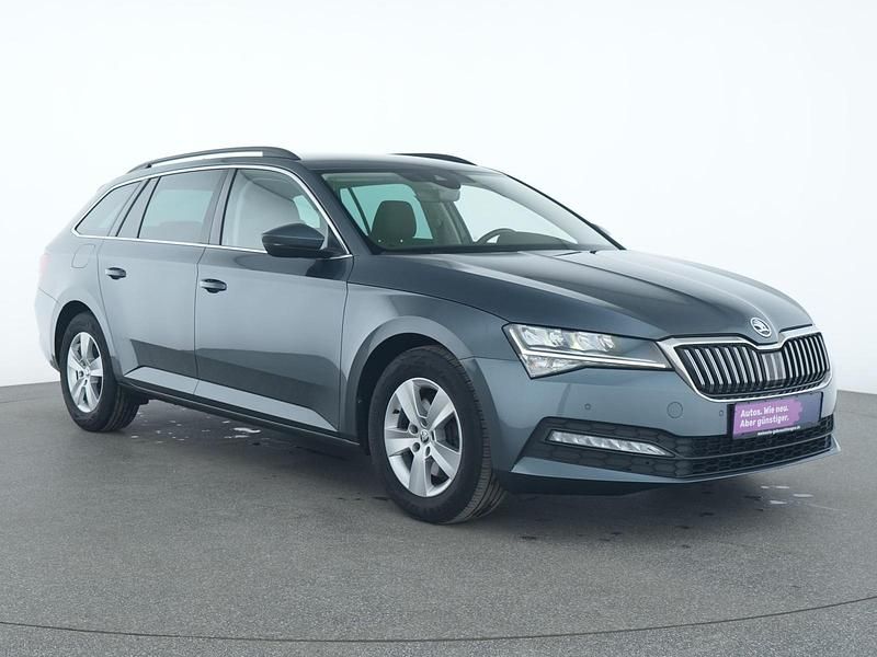 Gebraucht Skoda Superb Ambition 150 PS (110 kW) 2021 Quarz grau Kombi