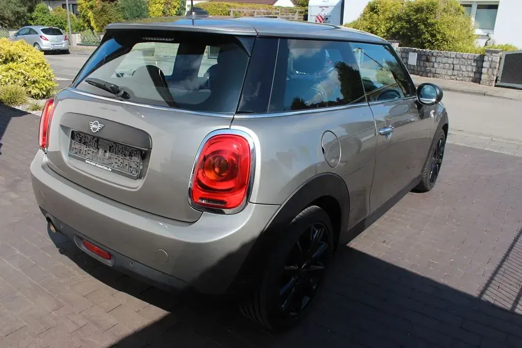 Occasion Mini ONE 102 PK (75 kW) 2018 Zilver Hatchback