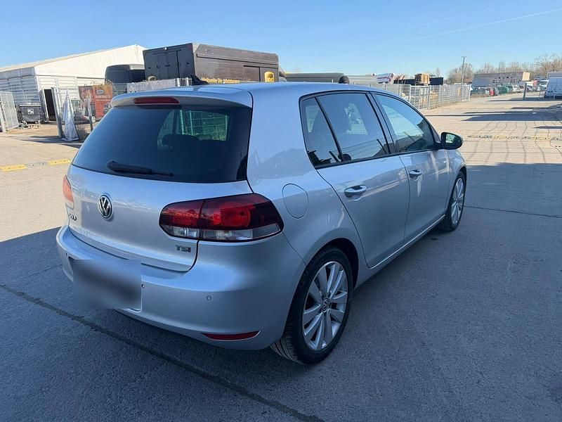Gebraucht VW Golf VI Highline 122 PS (89 kW) 2009 Silber Kleinwagen