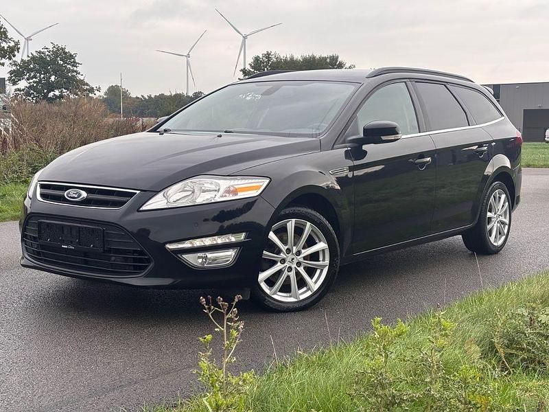 Schwarz Gebraucht 2013 Ford Mondeo Limousine | 3.450 € (Superpreis) - Bild 1/4