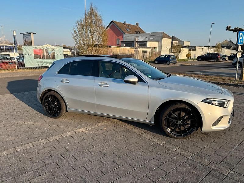 Gebraucht Mercedes A250 225 PS (165 kW) 2018 Silber Limousine
