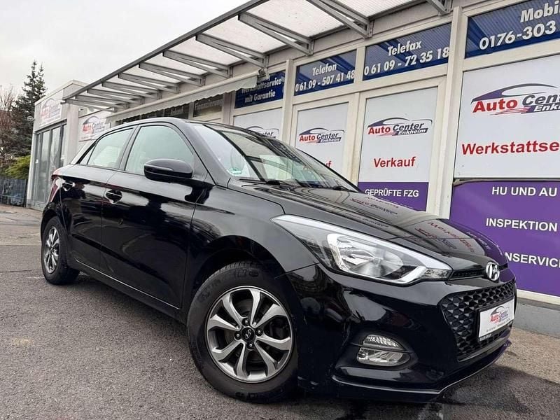 Schwarz Gebraucht 2018 Hyundai i20 Trend Kleinwagen | 10.999 € (Fairer Preis) - Bild 1/4
