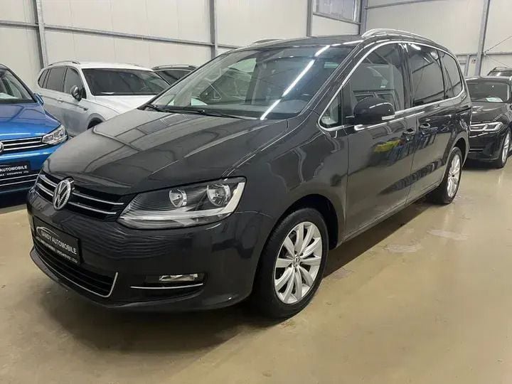 Gebraucht VW Sharan Highline 150 PS (110 kW) 2019 Atlantik blue metallic Van / Kleinbus