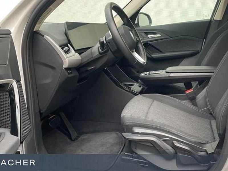 Gebraucht BMW iX1 Performance 230 kW (313 PS) 2023 Alpinweiß uni SUV