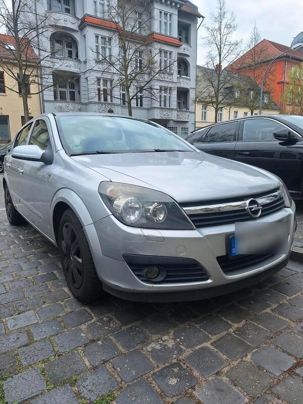 Silber Gebraucht 2005 Opel Astra Njoy Limousine | 3.200 € (Fairer Preis) - Bild 1/4