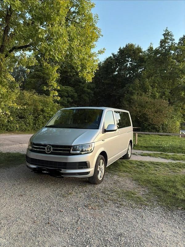 Silber Gebraucht 2016 VW T6 Comfortline Van | 29.900 € (Teuer) - Bild 1/4