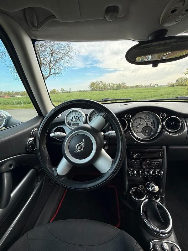 Usata Mini Cooper 90 CV (66 kW) 2005 Blu Utilitaria