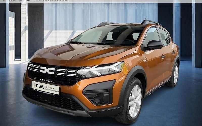 Orange Gebraucht 2024 Dacia Sandero Essentiel Limousine | 14.290 € (Superpreis) - Bild 1/4