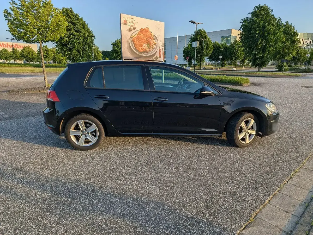 Gebraucht VW Golf VII Comfortline 140 PS (102 kW) 2014 Schwarz Limousine