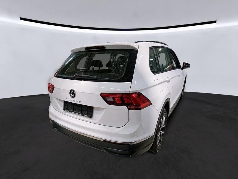 Gebraucht VW Tiguan Life 150 PS (110 kW) 2022 Weiß SUV