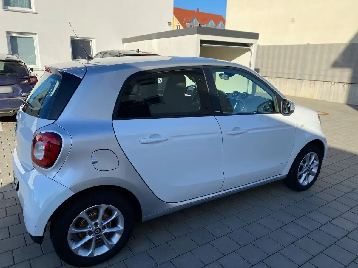Usata Smart ForFour Passion 90 CV (66 kW) 2015 Bianco Utilitaria