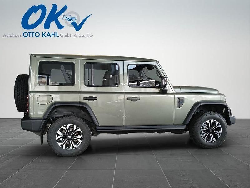 Neu BAW 212 166 PS (122 kW) 2026 Grün SUV