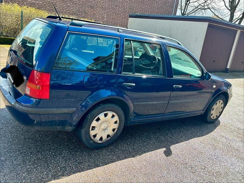 Second-hand VW Golf IV 101 CP (74 kW) 2000 Albastru Break