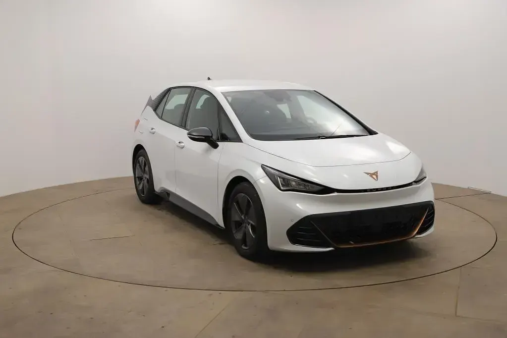 Gebraucht Cupra Born 150 kW (204 PS) 2024 Weiß Kleinwagen