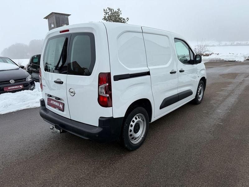 Gebraucht Opel Combo Edition 131 PS (96 kW) 2022 Weiß Van / Kleinbus