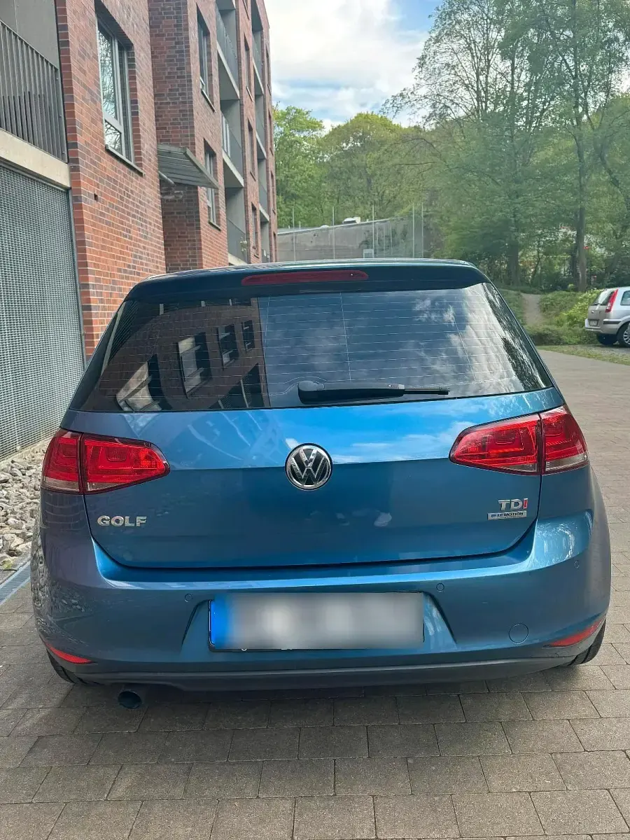 Gebraucht VW Golf VII 105 PS (77 kW) 2014 Blau Kleinwagen