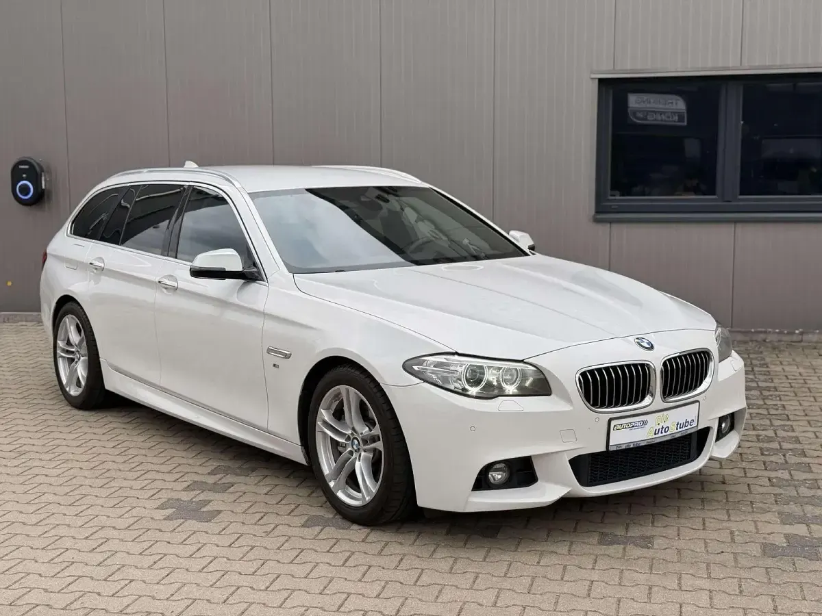 Gebraucht BMW 530 Comfort Edition 258 PS (189 kW) 2015 Alpinweiss Kombi
