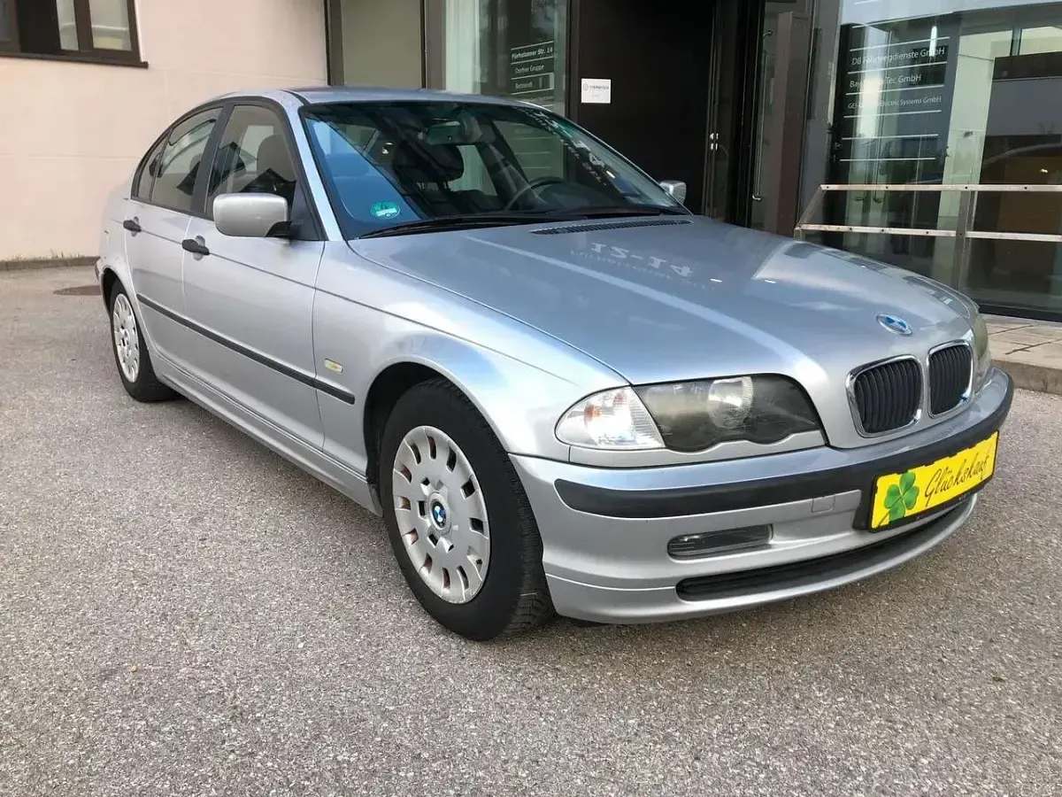 Gebraucht BMW 316 105 PS (77 kW) 2001 Silber Limousine