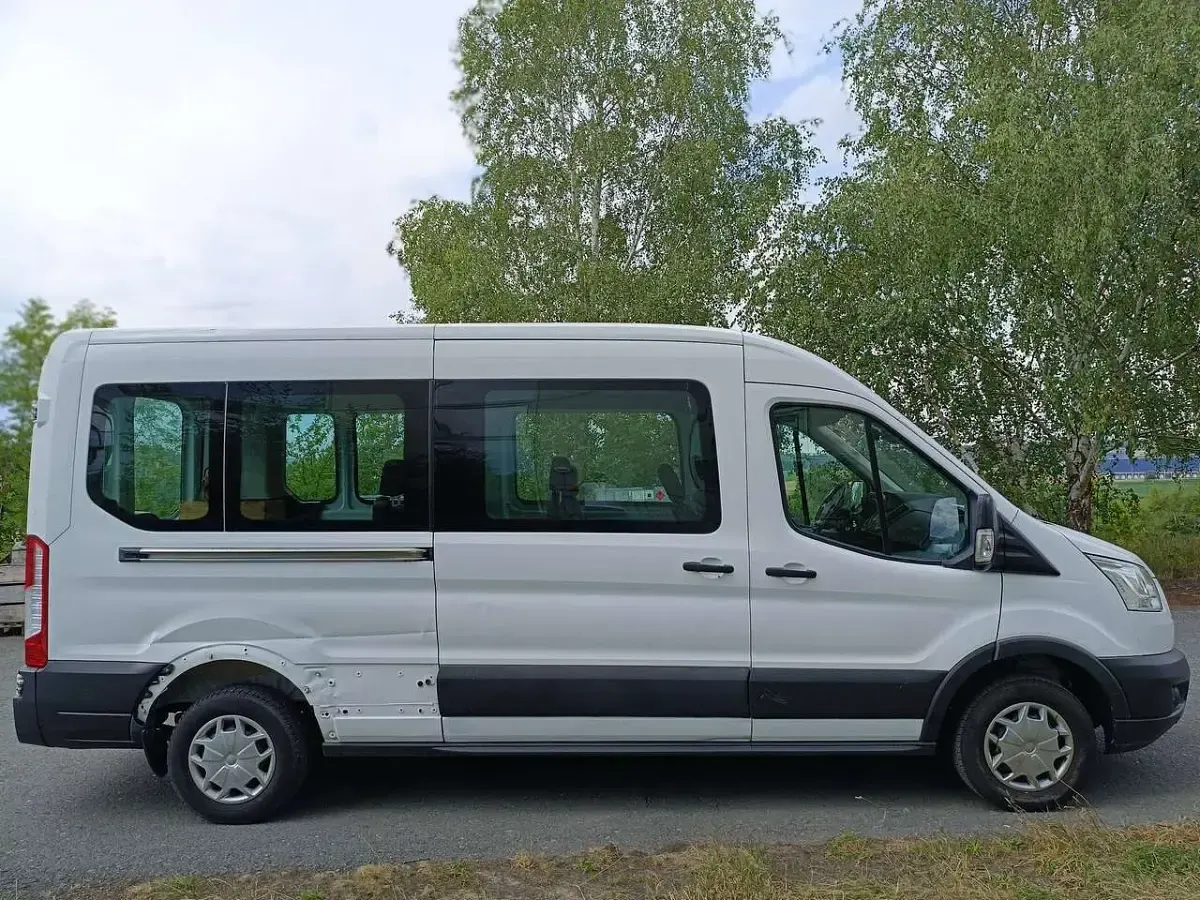 Gebraucht Ford Transit Trend 170 PS (125 kW) 2017 Frostweiß Van