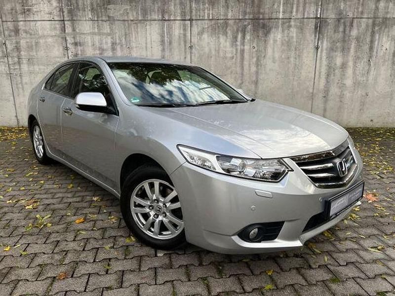 Silber Gebraucht 2014 Honda Accord Elegance Limousine | 12.990 € (Teuer) - Bild 1/4