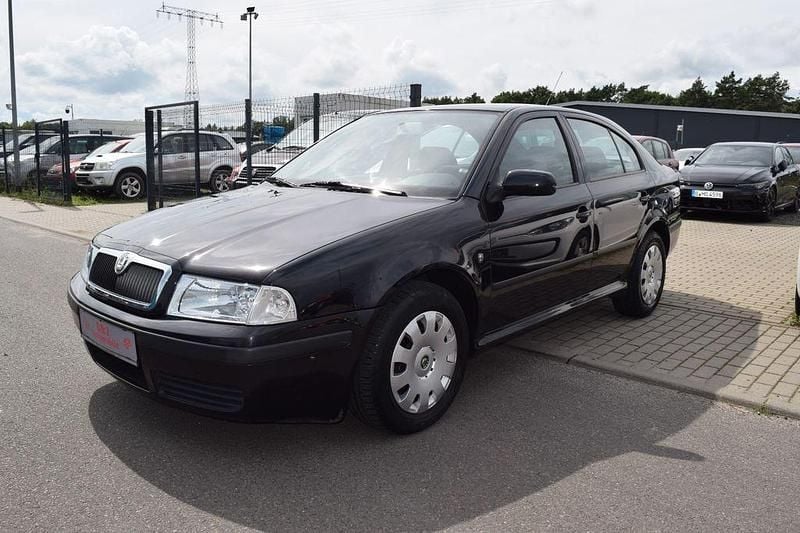 Schwarz Gebraucht 2009 Skoda Octavia Limousine | 3.299 € (Superpreis) - Bild 1/4