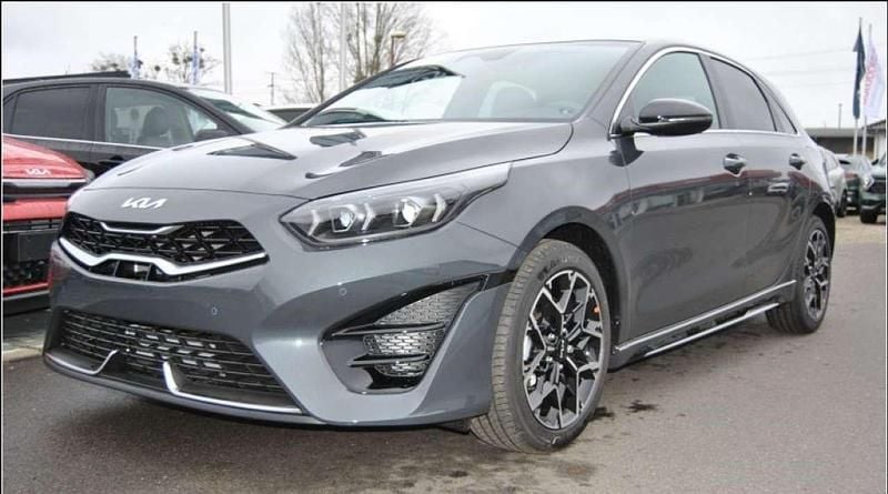 Grau Neu 2024 Kia Ceed GT GT-Line Limousine | 28.563 € (Fairer Preis) - Bild 1/4