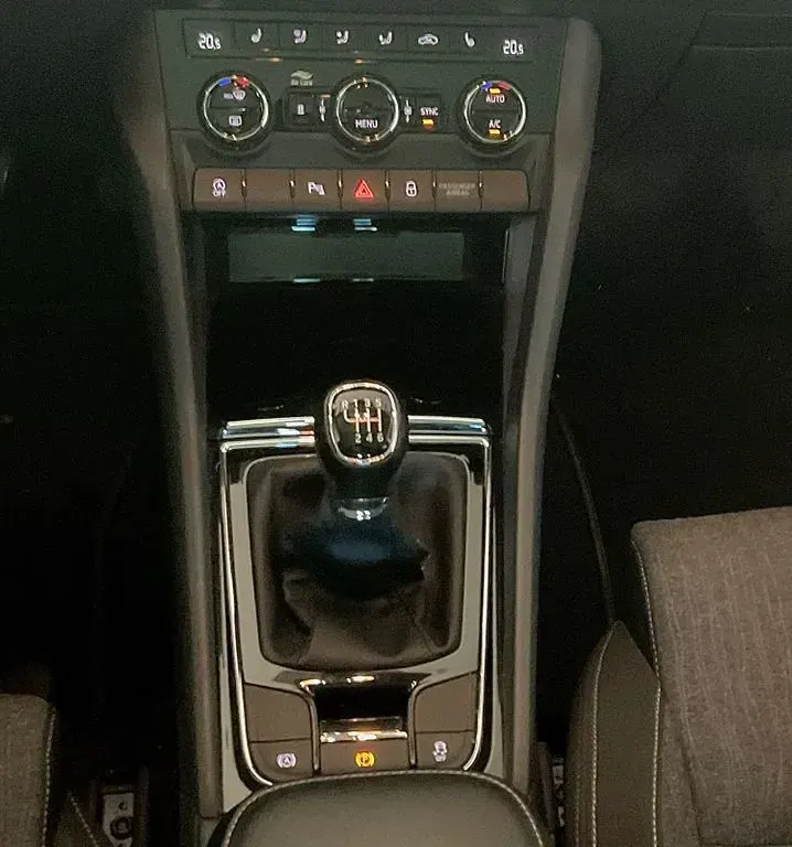 Gebraucht Skoda Karoq Style 150 PS (110 kW) 2019 Rot SUV