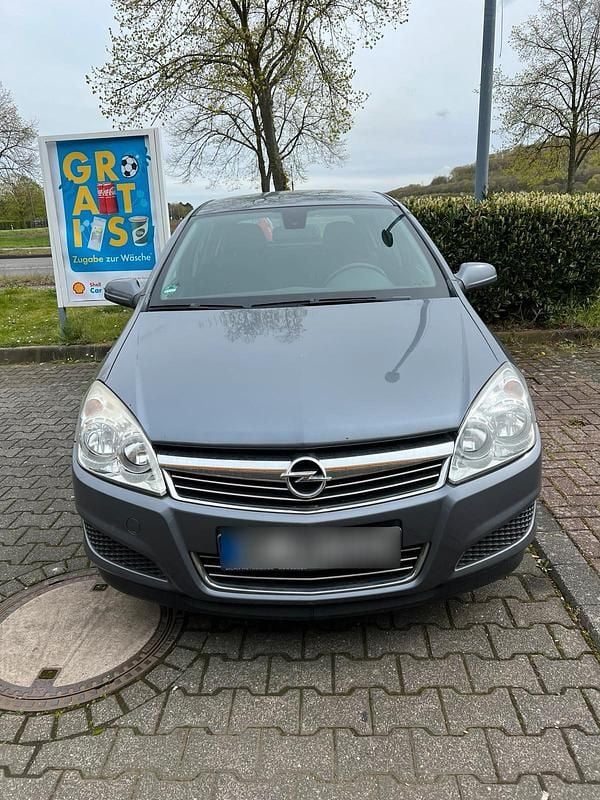 Gebraucht Opel Astra 90 PS (66 kW) 2007 Kleinwagen