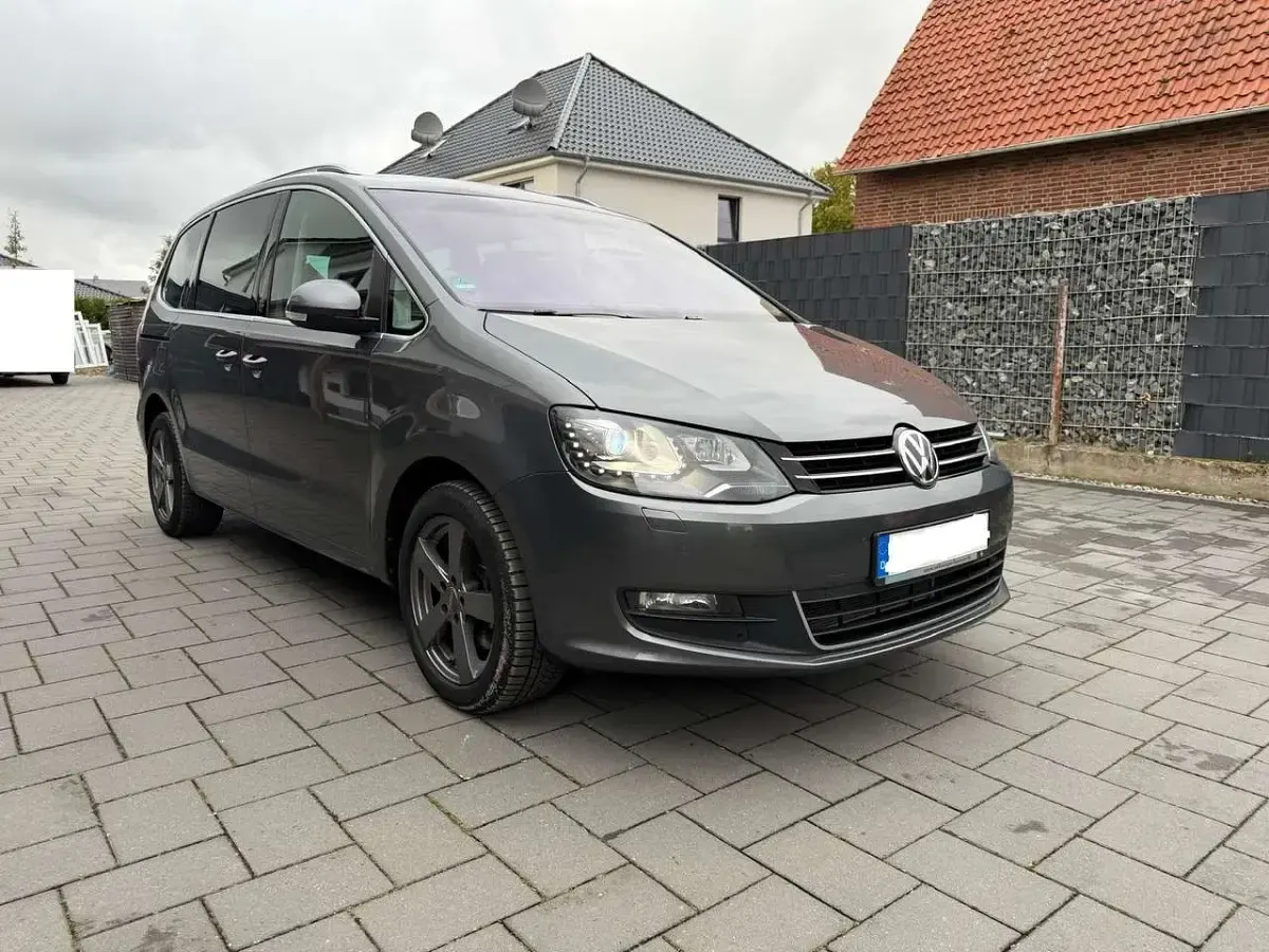 Gebraucht VW Sharan Sound 150 PS (110 kW) 2017 Grau Van / Kleinbus