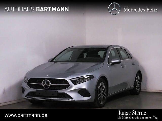 Lack hightechsilber Gebraucht 2024 Mercedes A180 Progressive Limousine | 27.350 € (Guter Preis) - Bild 1/4