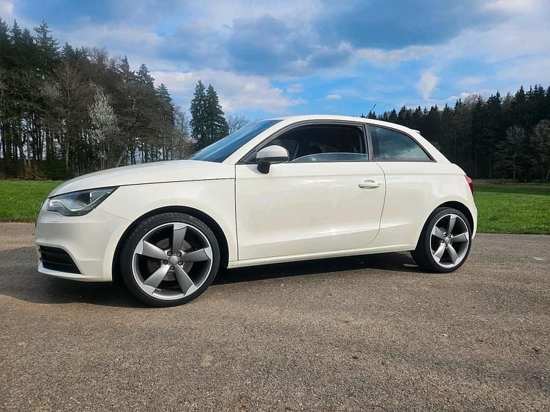 Second-hand Audi A1 105 CP (77 kW) 2011 Alb Hatchback