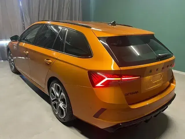 Gebraucht Skoda Octavia RS 200 PS (147 kW) 2024 Orange Kombi
