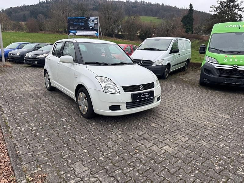 Gebraucht Suzuki Swift Club 92 PS (67 kW) 2007 Weiß Kleinwagen