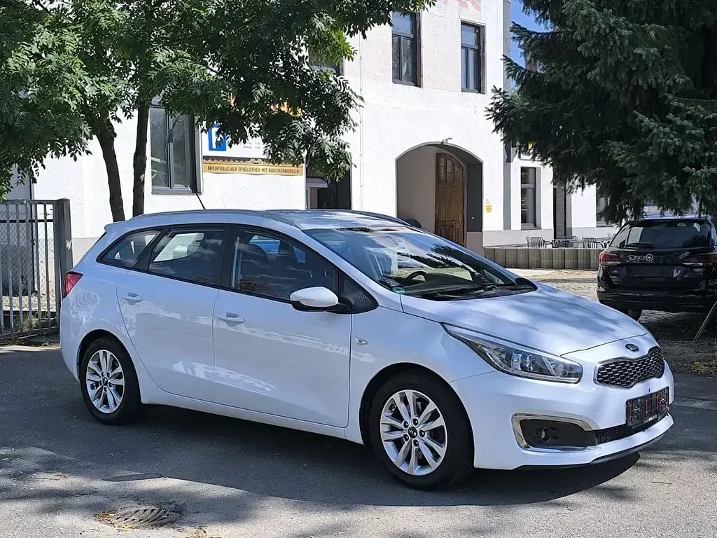 Gebraucht Kia Ceed Sportswagon Edition 7 136 PS (100 kW) 2018 Weiß Kombi