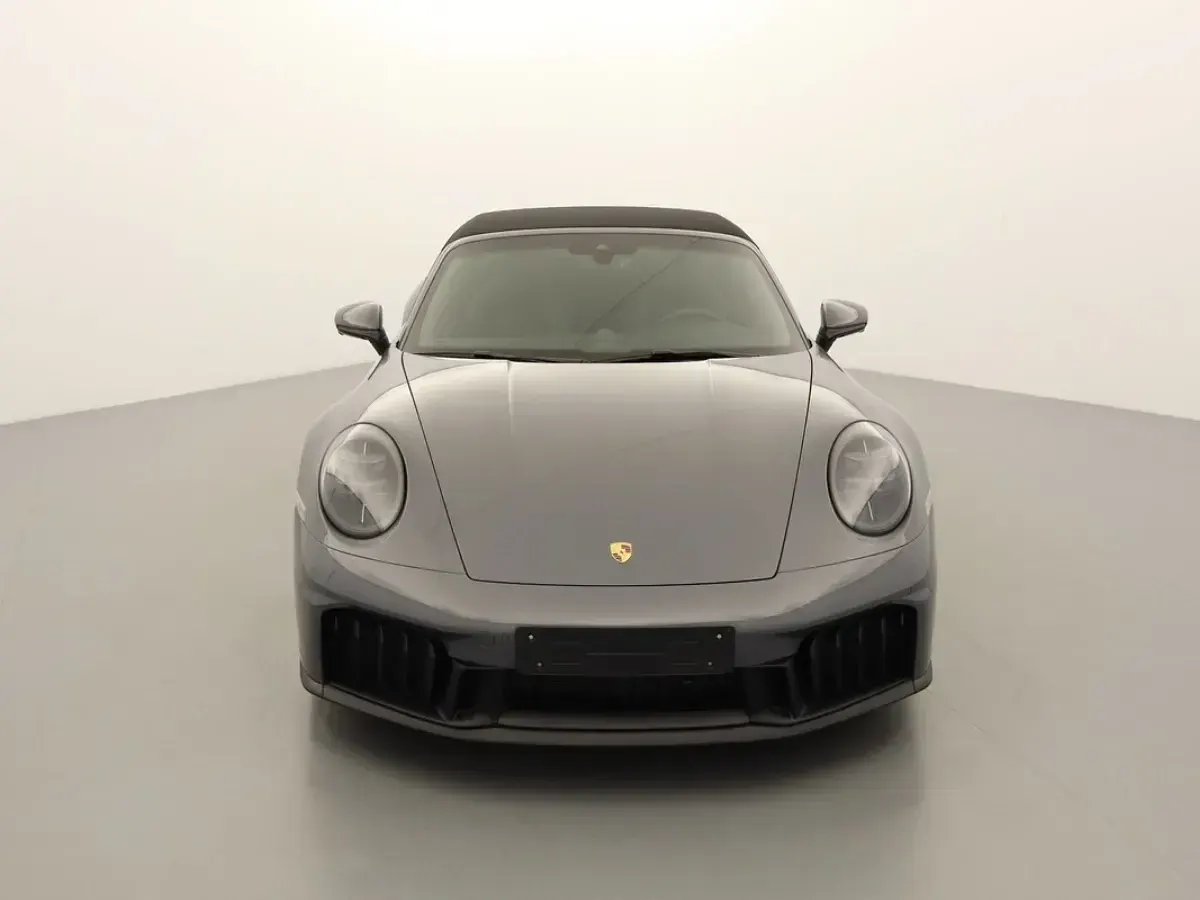 Gebraucht Porsche 992 548 PS (403 kW) 2024 Grau (slate grey neo) Coupé