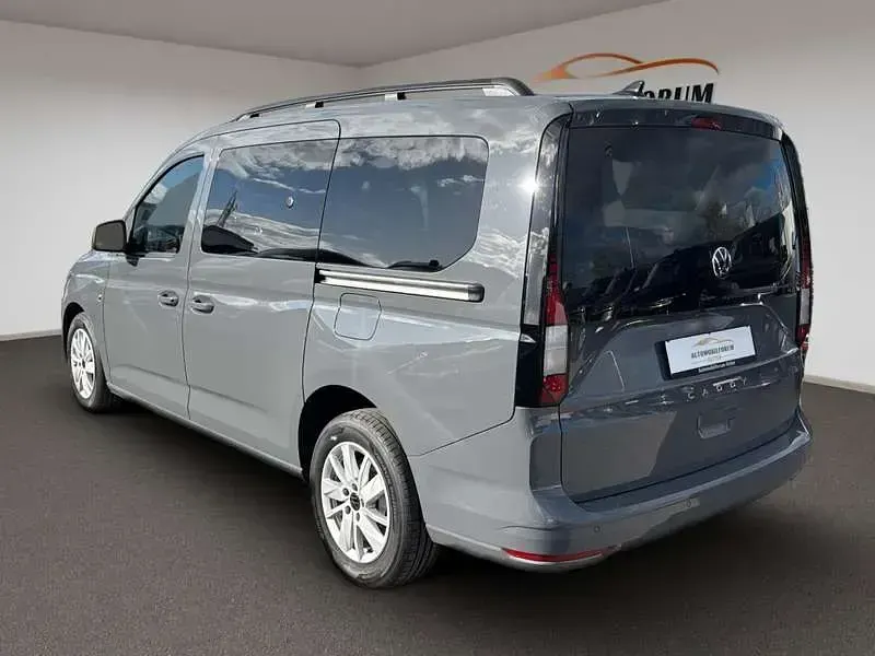 Używany VW Caddy Maxi 150 KM (110 kW) 2025 Szary Minivan