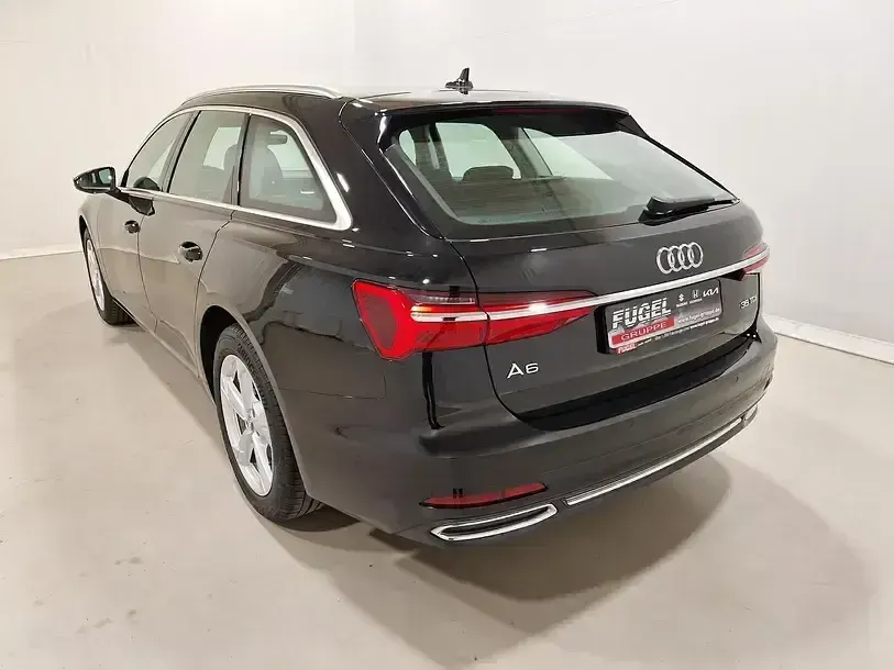 Gebraucht Audi A6 Sport 163 PS (119 kW) 2020 Mythosschwarz metallic Limousine