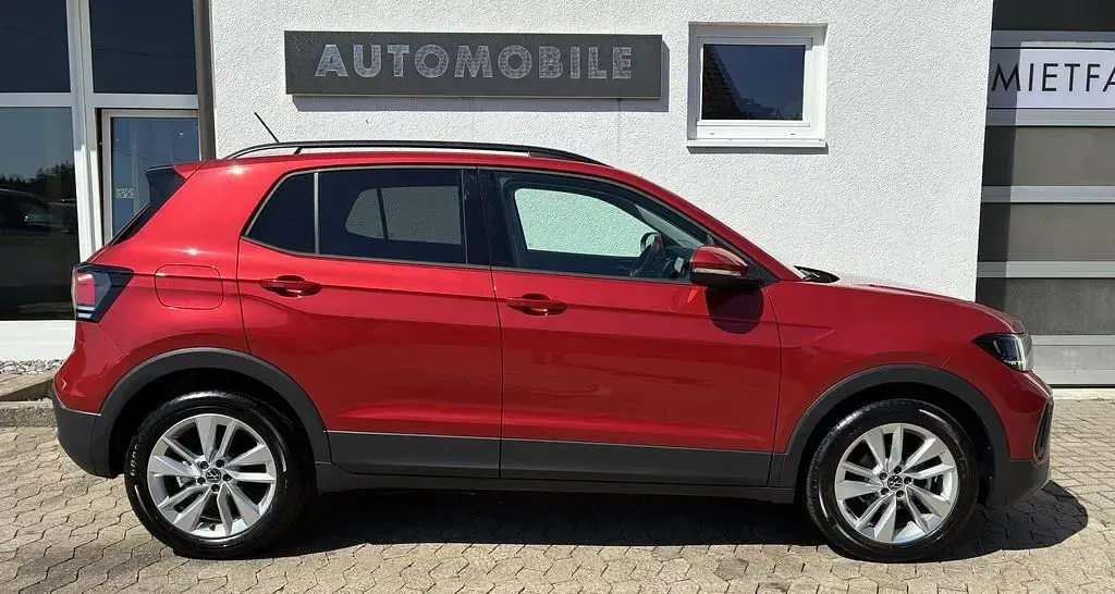 Gebraucht VW T-Cross Life 116 PS (85 kW) 2024 Rot SUV
