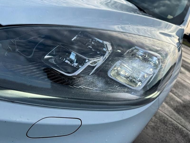 Gebraucht Ford Kuga 120 PS (88 kW) 2021 Weiß SUV