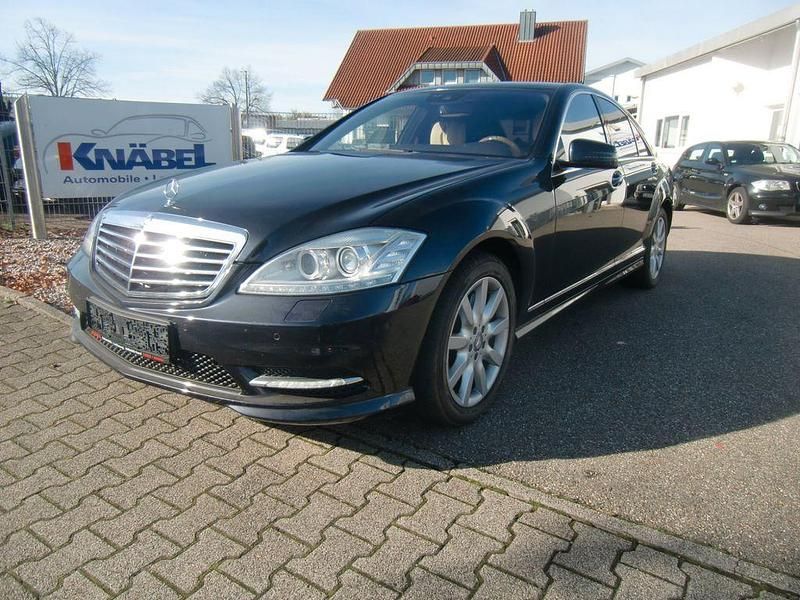 Chromittschwarz Gebraucht 2009 Mercedes S450 AMG line Limousine | 19.900 € - Bild 1/4