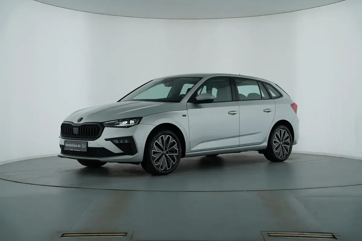Gebraucht Skoda Scala Drive 116 PS (85 kW) 2025 Brilliantsilber metallic Kleinwagen