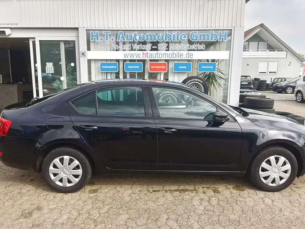 Gebraucht Skoda Octavia Ambition 105 PS (77 kW) 2015 Schwarz Kombi