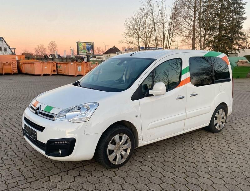 Weiß Gebraucht 2017 Citroën Berlingo Van / Kleinbus | 5.200 € (Superpreis) - Bild 1/4