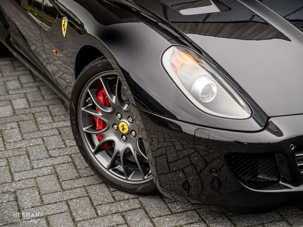 Second-hand Ferrari 599 620 CP (456 kW) 2007 Negru Coupe