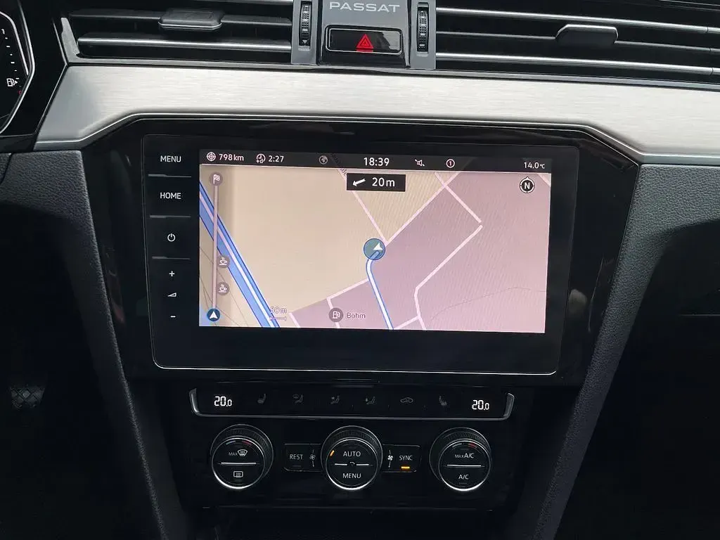 Gebraucht VW Passat Elegance 150 PS (110 kW) 2019 Blau Limousine