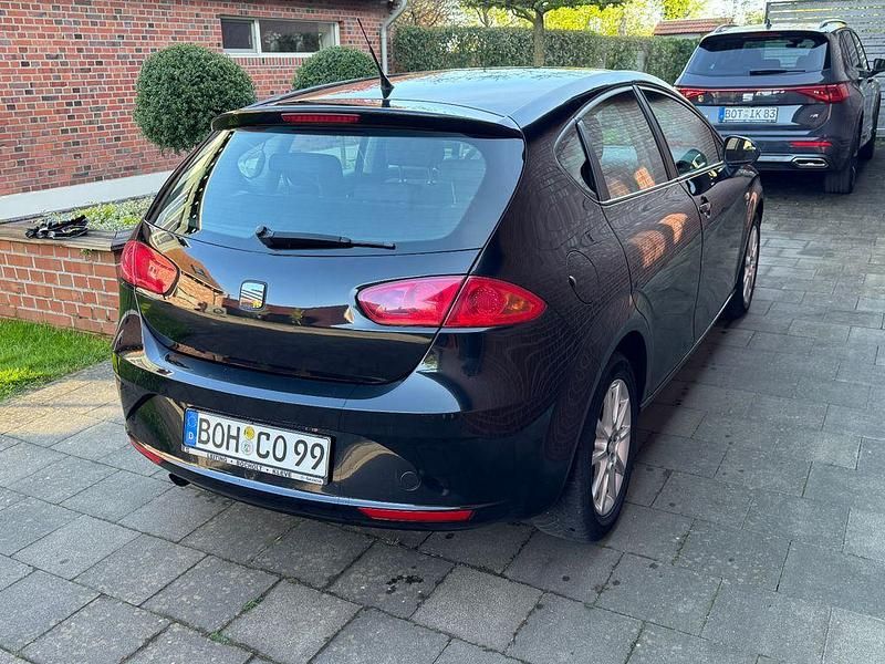 Second-hand Seat Leon Copa 105 CP (77 kW) 2011 Negru Hatchback