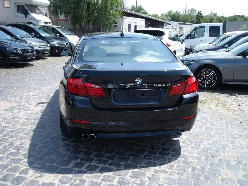 Gebraucht BMW 520 184 PS (135 kW) 2013 Schwarz Limousine