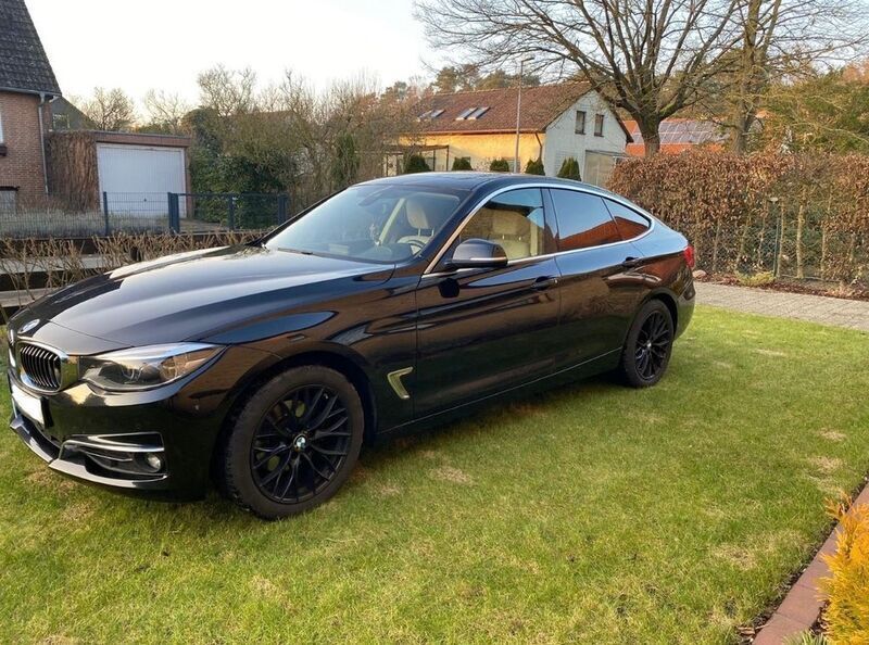 Schwarz Gebraucht 2019 BMW 320 Gran Turismo Limousine | 19.500 € (Fairer Preis) - Bild 1/4