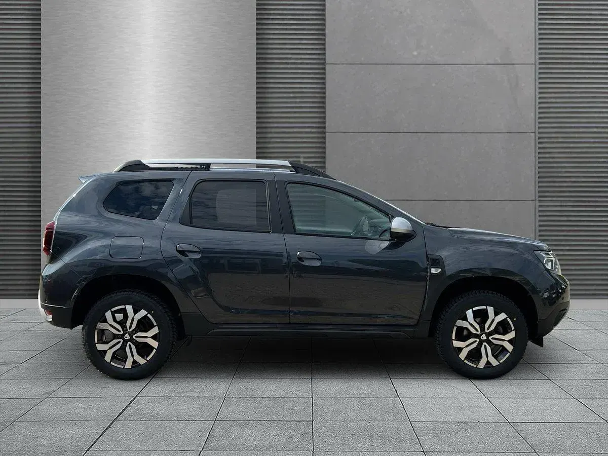 Gebraucht Dacia Duster Prestige 101 PS (74 kW) 2022 Kometengrau SUV